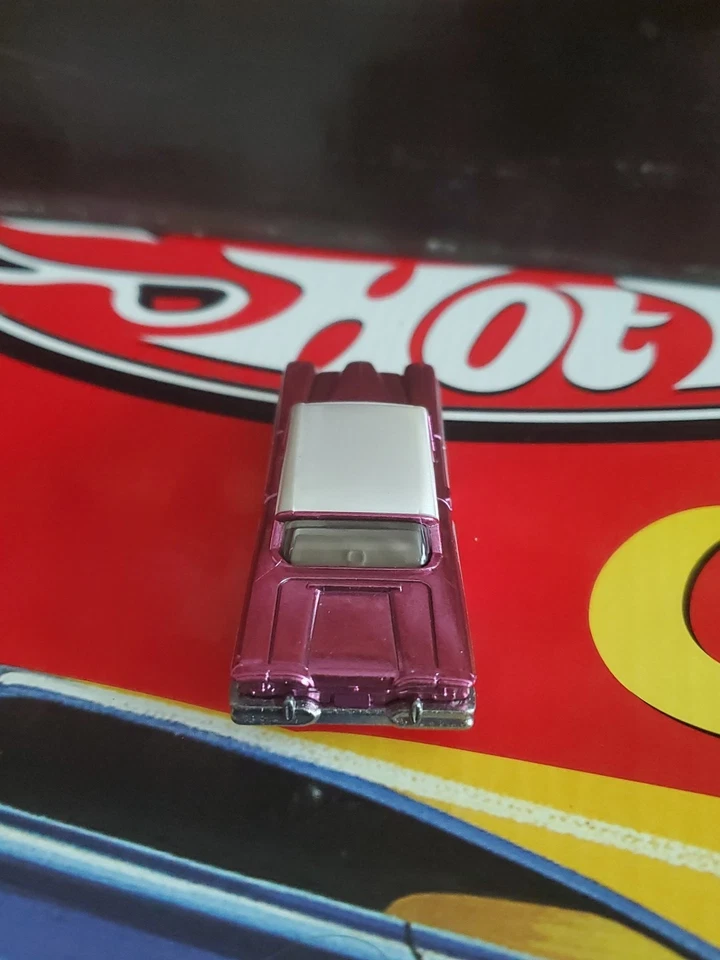 Hot Wheels Classics Series 5 Boxed Set CHASE '58 Edsel in Pink with Real Riders - Image 4 of 4