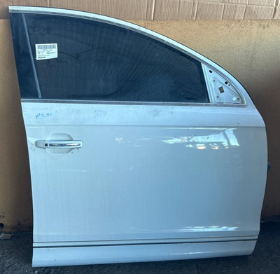 2013-2015 AUDI Q7 Front Door Right Passenger Electric Type OEM White