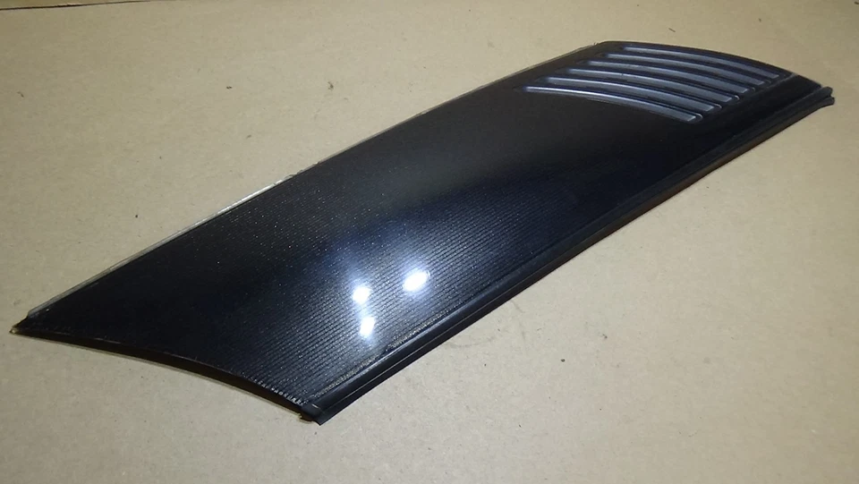 Moldura de cuarto trasero Toyota Celica 1986-1989 Foto 4 de 4