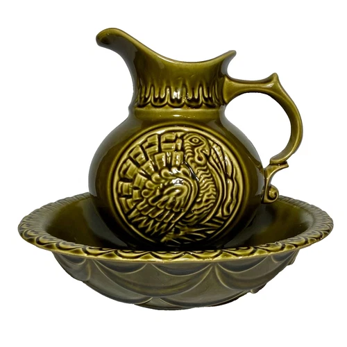 MCM McCoy Pottery #7516 Green Turkey Pitcher Bowl Set Embossed 1968 Vintage