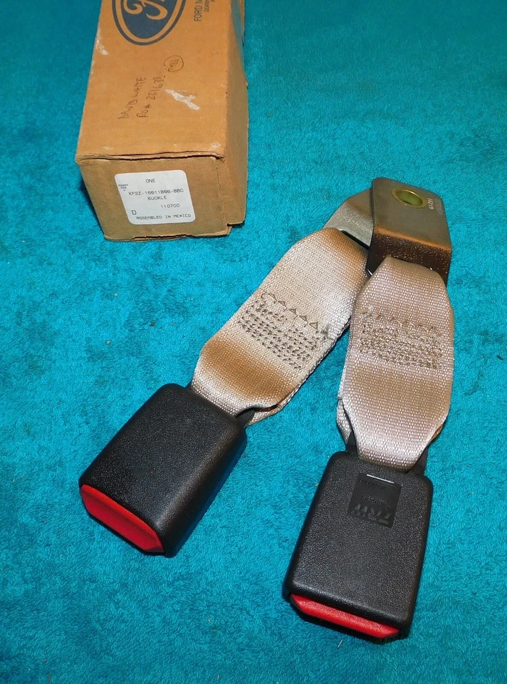 Ford Windstar 1999 2000 nuevo fabricante original banco trasero cinturón de seguridad derecho hebilla conjunto Med Parch Foto 2 de 3