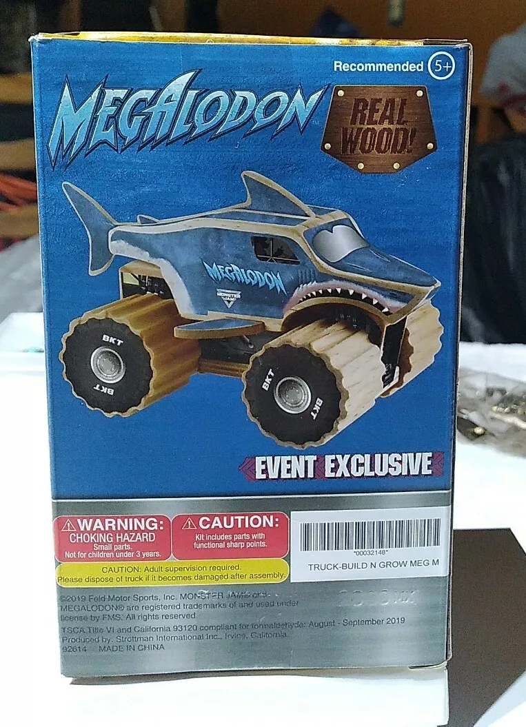 Monster Jam -MEGALODON EXCLUSIVE MONSTER JAM TRUCKS REAL WOOD 2019 VERY RARE