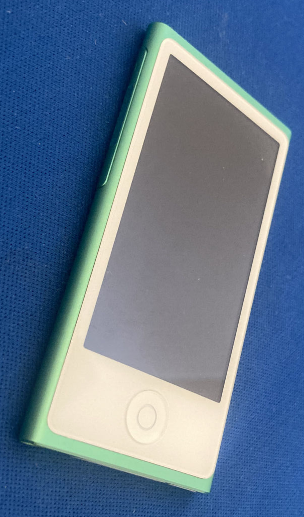 Apple iPod nano 第7世代 16GB  グリーン A1446 iPod nano 第7世代 16GB グリーン A1446 アイポッドナノ 本体