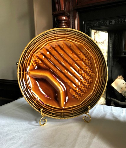 Vintage French Sarreguemines Brown Asparagus Plates Set of 8 - Picture 4 of 12