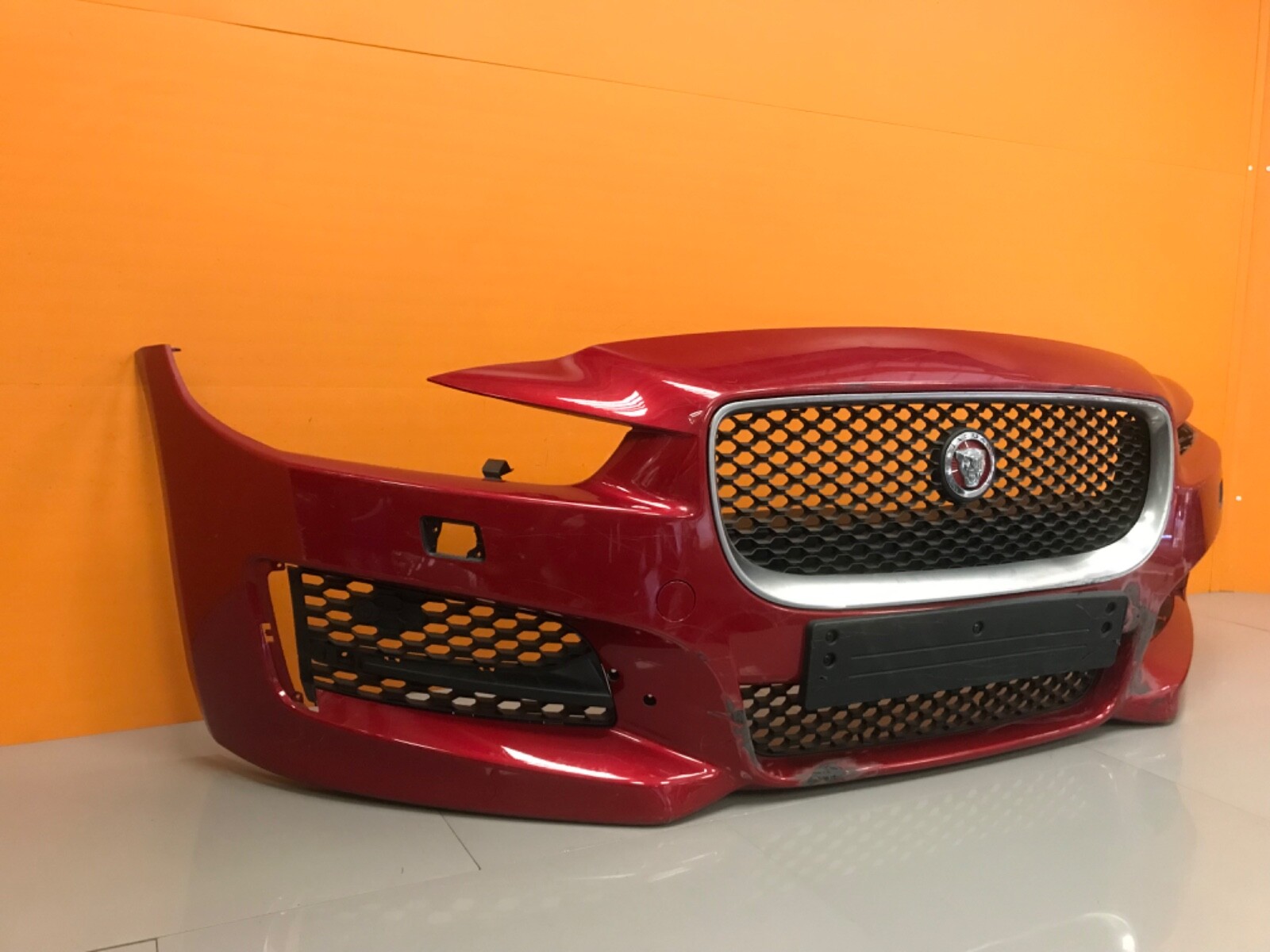 *Jaguar xe r sport 2015 -18 GENUINE FRONT BUMPER each - Image 3