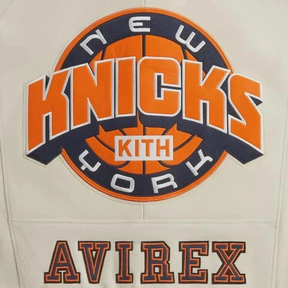 Hombres Avirex X Kith Knicks Bombardero Cuero Real Chaqueta Universitaria Nueva York Abrigo Crema Foto 3 de 4