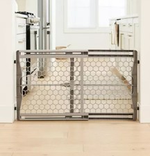 Regalo Expandable Plastic Baby Gate 0723 DS 