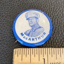 WW2 DOUGLAS MACARTHUR WORLD WAR II 2 campaign pin pinback button badge political