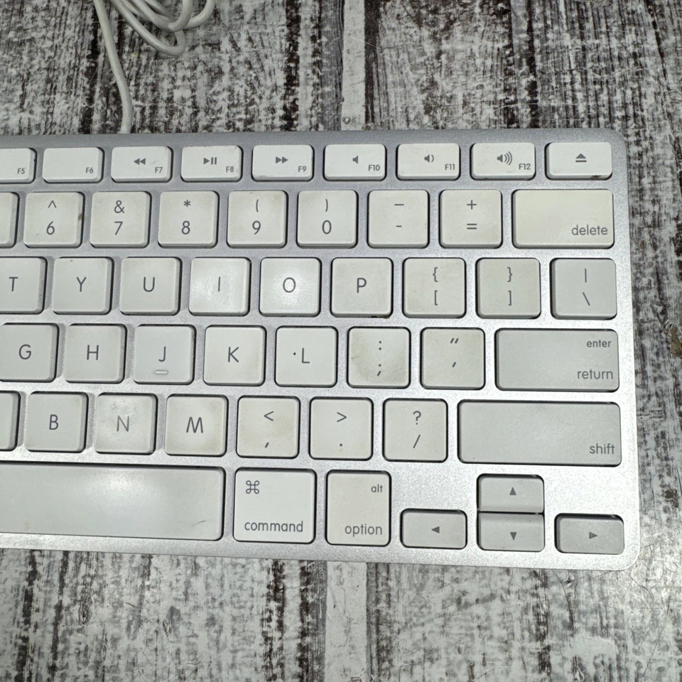 Genuine Apple A1242 Wired White Silver USB Keyboard for iMac Mac Mini Mac Tested - Image 3 of 4