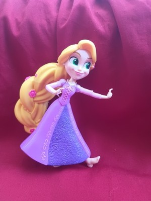 Disney Target Exclusive Princess Rapunzel Poseable Doll Figure Comic Collection
