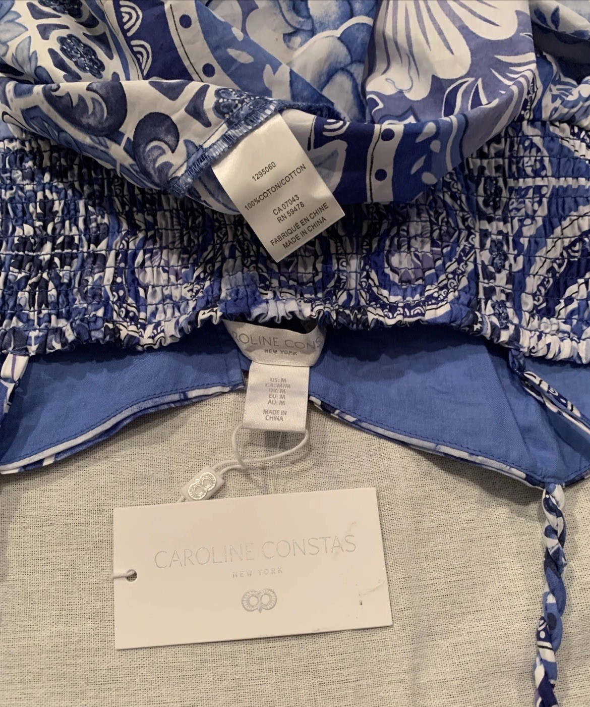 как выглядит NWT Caroline Constas Dress SZ M Stunning Blue White Design Incredible Detailing фото