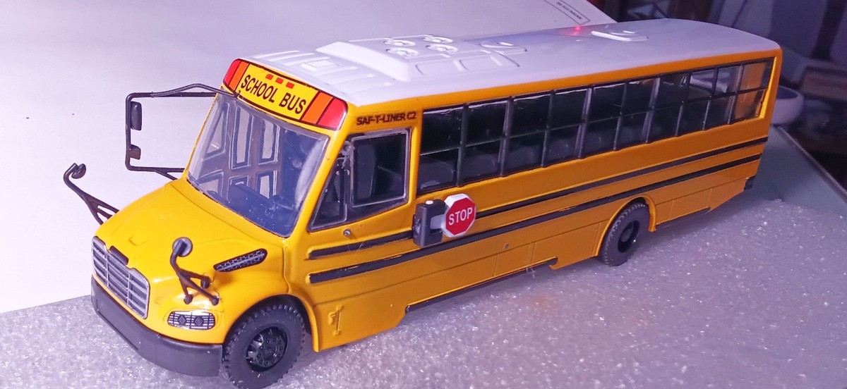Thomas Saf=T=Liner C2 1/54 scale with custom lettering, school