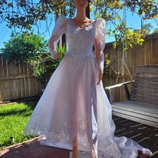 Wedding Dress A-Lined Longsleeve Lace Applique Tulle White Bridals Gown Size 12