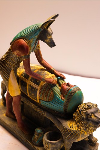 Egyptian god Anubis, the god of mummification Anubis statue with the canopic jar - Picture 3 of 6