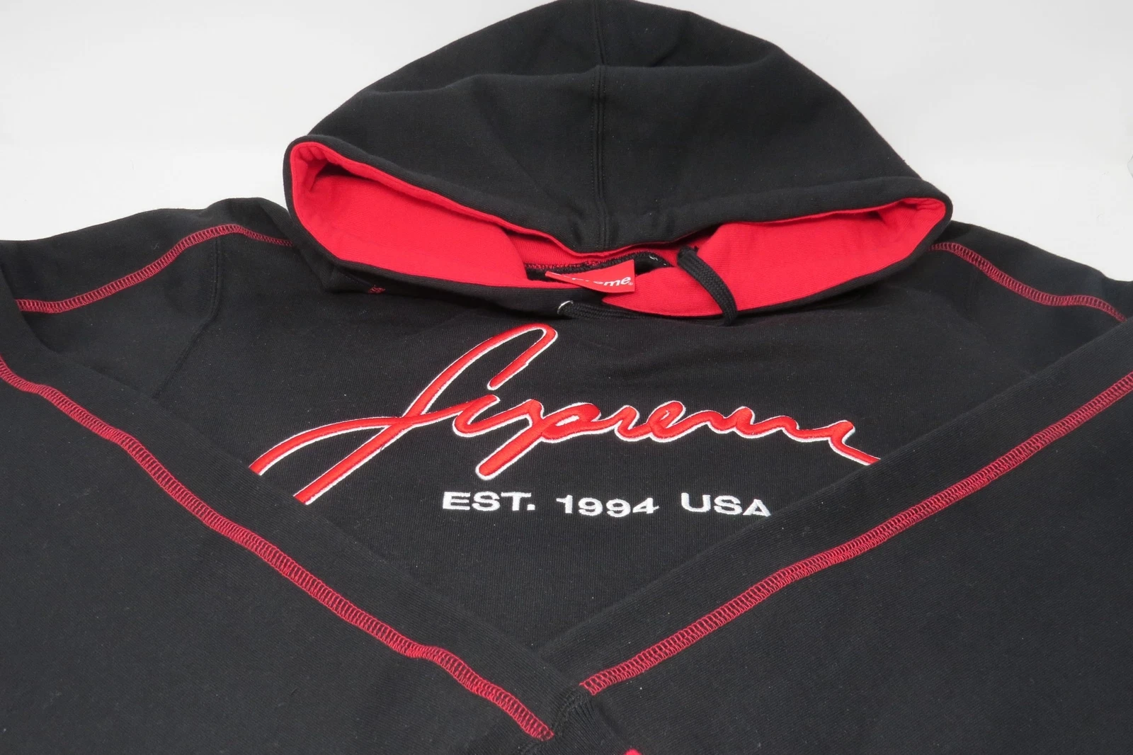 Sweat shirt à capuche logo Supreme Contrast neuf état SS19 100 % authentique taille M
