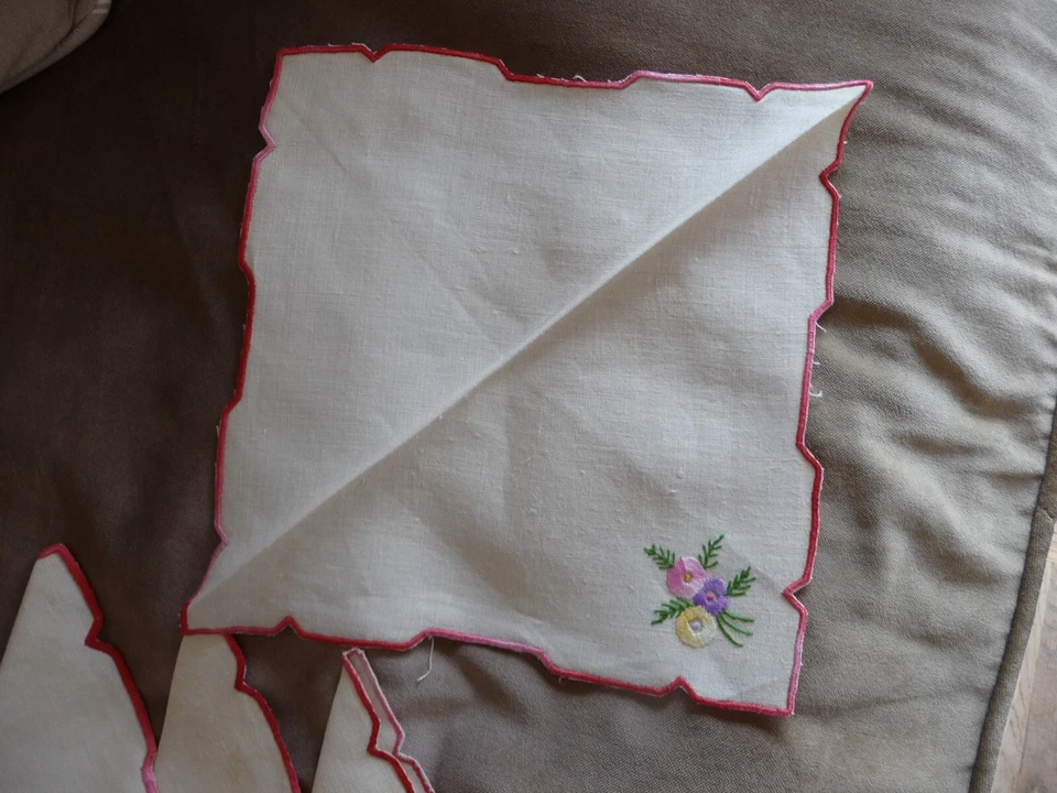 Linge ancien 6 Petites serviettes lin  avec broderies couleur ( ref 5 ) - Photo 4/4