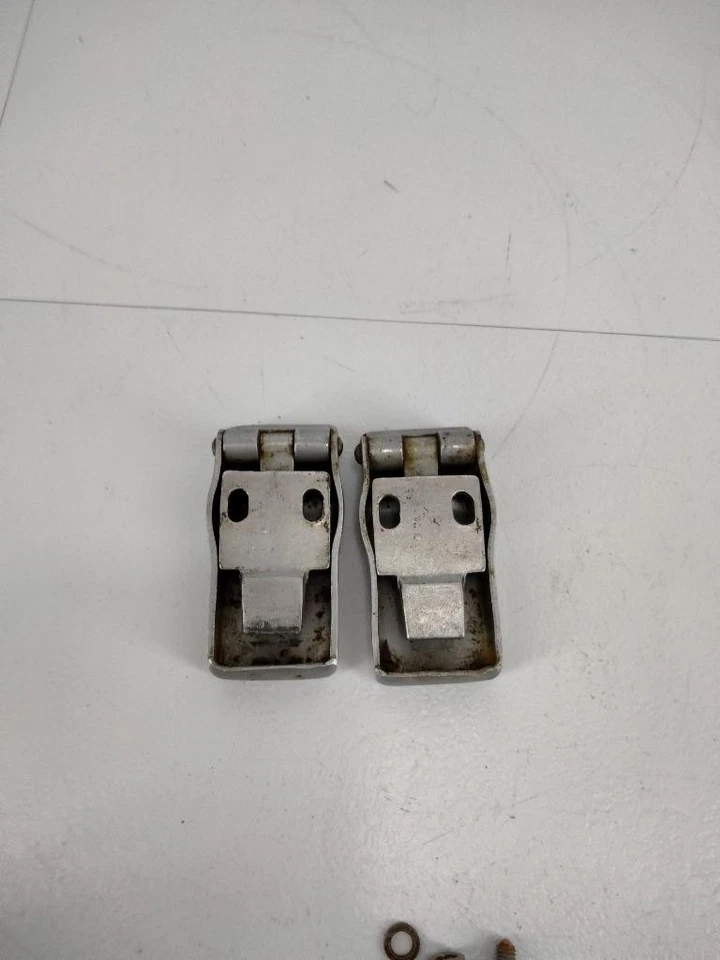 Juego de pestillos de abrazadera superior convertible MG MGB 1967 a 1970 (2) abrazaderas de riel de cabezal Foto 3 de 4