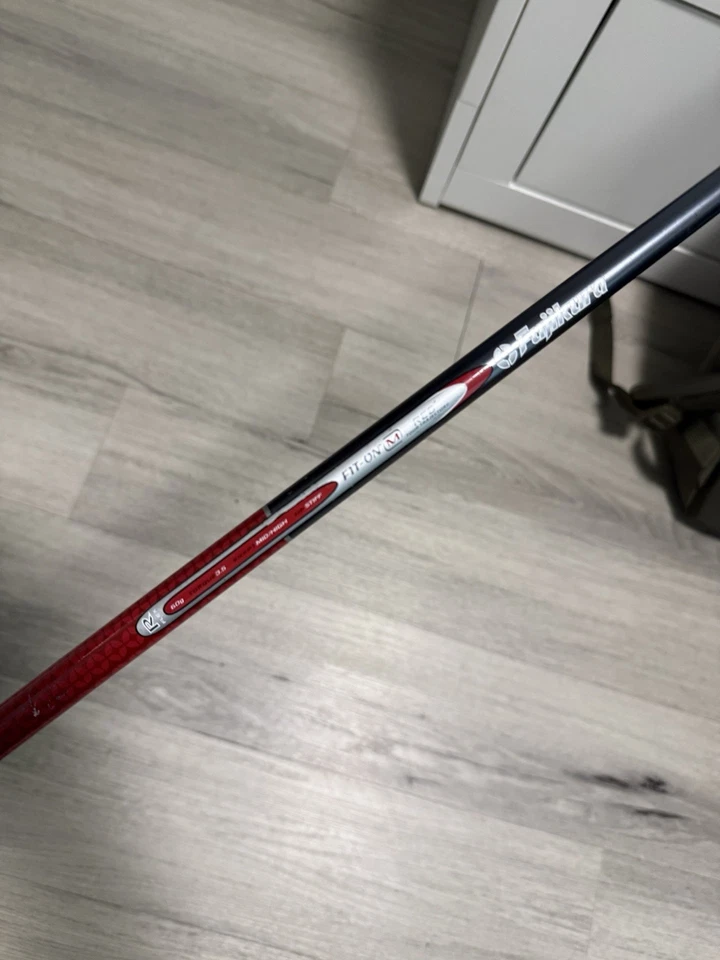 Left Hand Cleveland HiBore XL 10.5 Driver Fujikura R Flex Graphite Headcover - Image 4 of 4