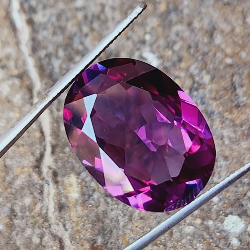 Natural Rhodolite Garnet 31 Ct Raspberry Pink Certified Oval Shape Gemstone