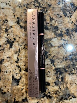 Anastasia Beverly Hills Brow Definer triangular pencil in Dark Brown 0.007 oz