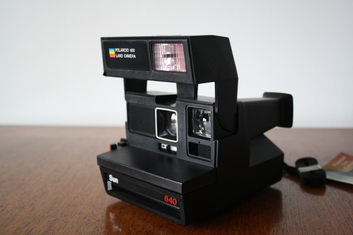 NEW*** Vintage(1981) POLAROID Sun 640 Land Camera +