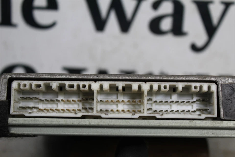 8966102351 Unidad de control del motor Toyota Corolla 1998 MT ECU módulo 9G5 187 B3 Foto 4 de 4