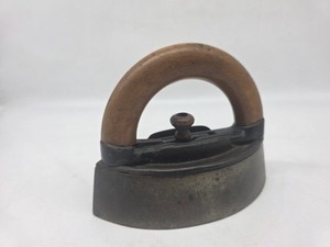 antique • SAD IRON w/ detachable WOODEN HANDLE cast iron FLAT IRON