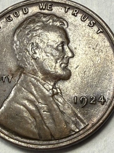 * 1924 LINCOLN CENT-   AU+  (UPGRADE THAT SPOT IN YOUR SET)  PRICED TO SELL 🔥*