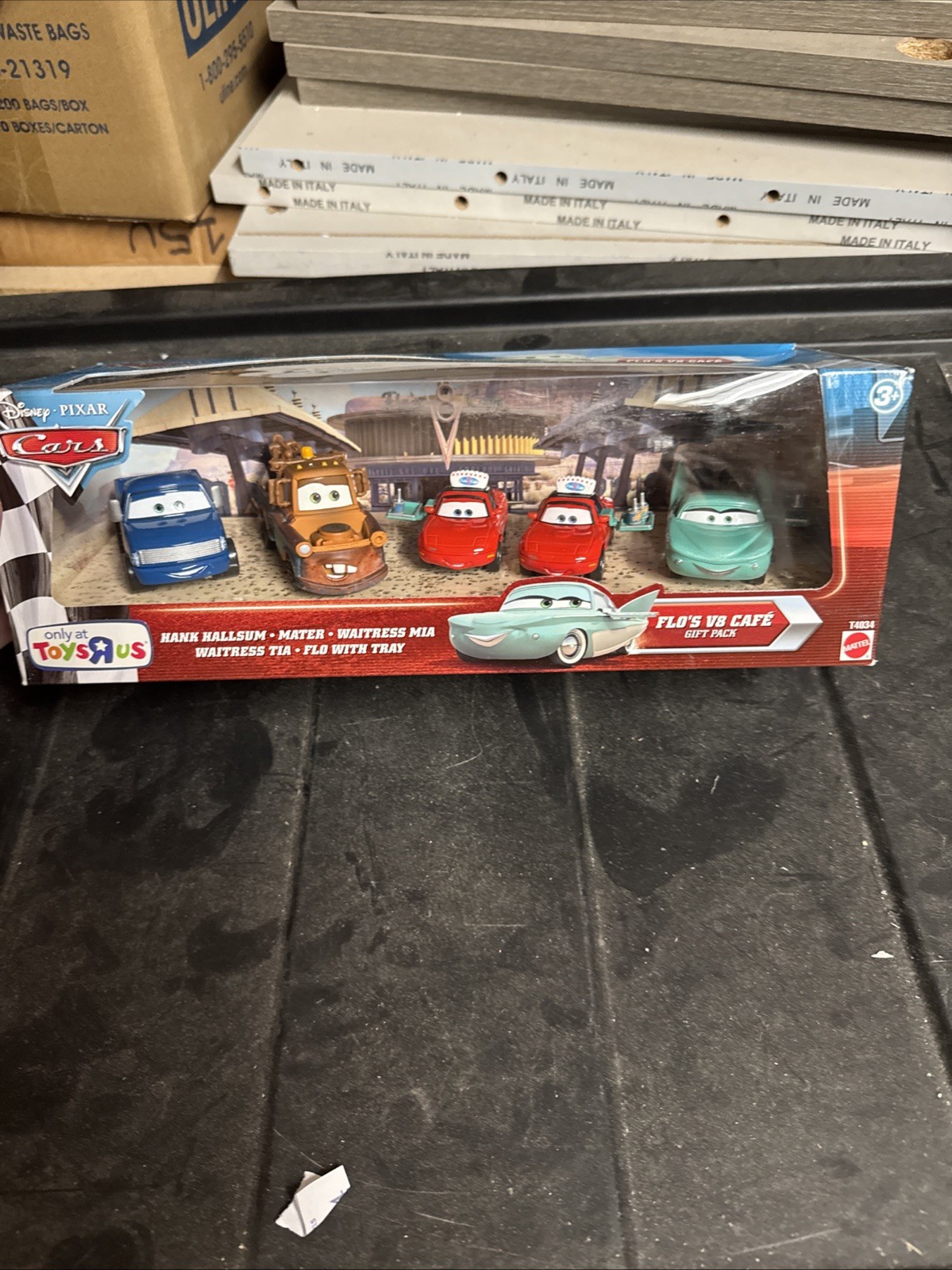 Disney Pixar Cars Flo's V8 Cafe 5 pack Hank Hallsum Mia Tia waitress Flo TRU