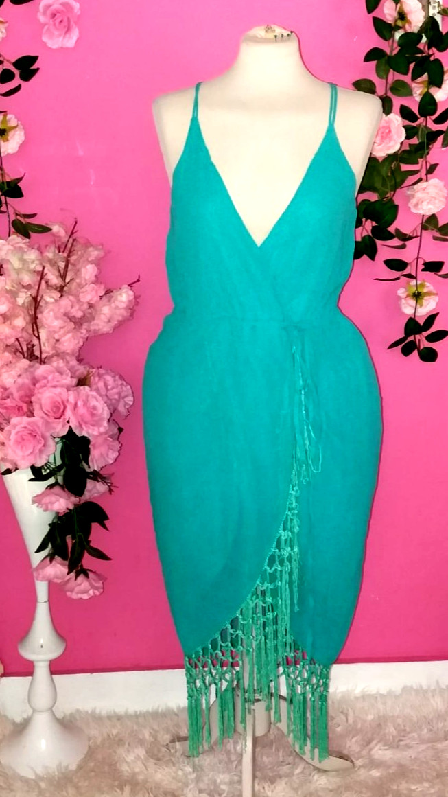 VESTIDO MIDI VERDE ENVOLVENTE DETALLE FLECOS MUJER (EN TALLAS S, M)