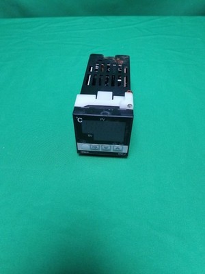 Omron E5CJ-R2 E5CJR2 defekt