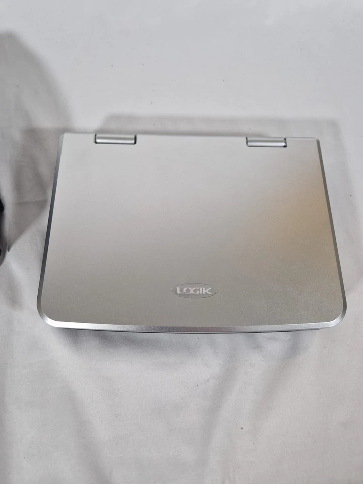 Logik Portable DVD Player 8.5 Inch Screen - Image 3 of 4