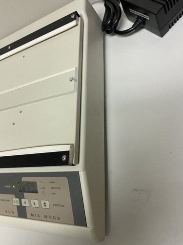 DPC Micromix 5 Laboratory Four Poisition Mixing Microplate Shaker - Picture 4 of 8