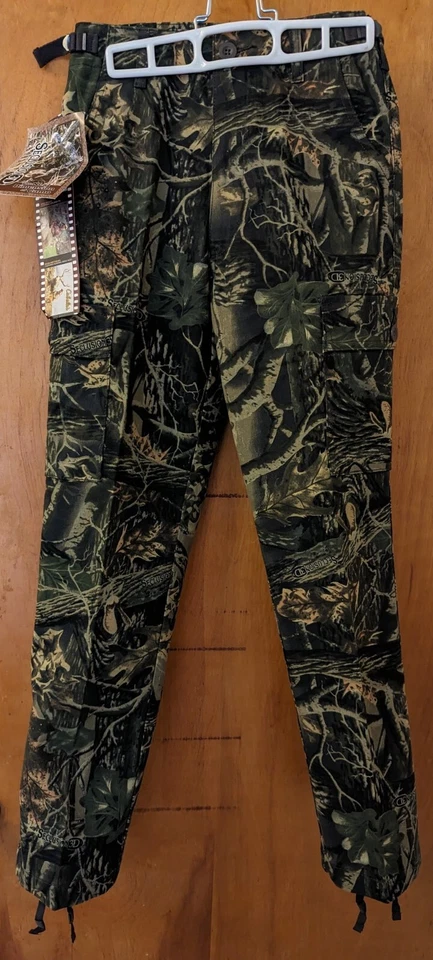 Cabelas Hunting Youth Boys Seclusion 6 pocket Camo Pants 12 Regular NWT Lot Of 2 - Image 3 of 4