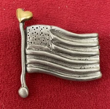 KAT'S CREATIONS Pewter United States Flag 24kt Gold Filled Heart Brooch Pin