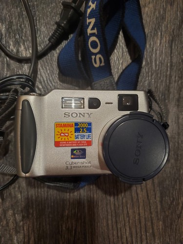 Sony DSC-S70 Cyber Shot LCD Digital Camera 3.3MP 6x Carl Zeiss Tested And Works - Picture 2 of 12
