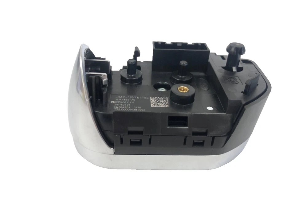 Genuine Land Rover Discovery/Range Rover Sport RH Steering Wheel Switch LR116681 - Image 3 of 4