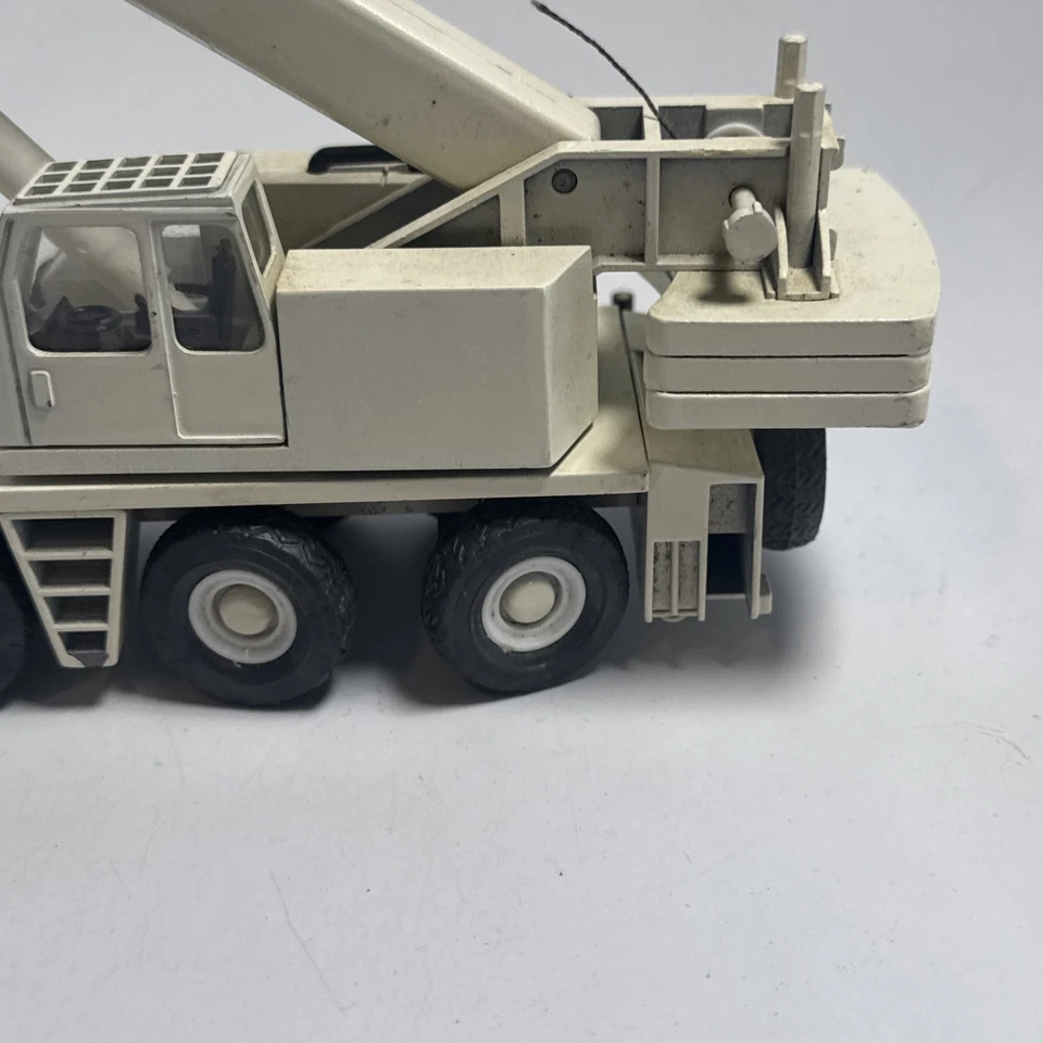 Diecast Construciton D12 Rus 5090 Krupp Crane Near Complete Clean See Pics Heavy - Image 3 of 4