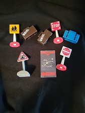 Brio Road Signs and Accessories 8 Piece Toy Set Excellent Condition