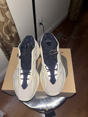 Size 9.5 - adidas Yeezy Boost 700 V3 Azael (Glow in Dark)