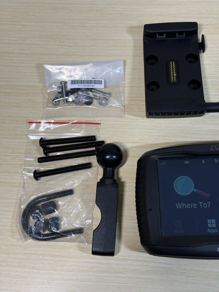 Garmin Zumo 595LM (Lifetime Maps) Motorcycle - Auto GPS Satellite Navigation - Image 4 of 4