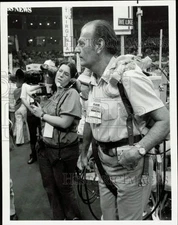 1976 Press Photo Television crew at convention - lra39677