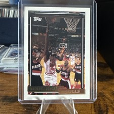 1992-93 Topps - Michael Jordan #141 Gold