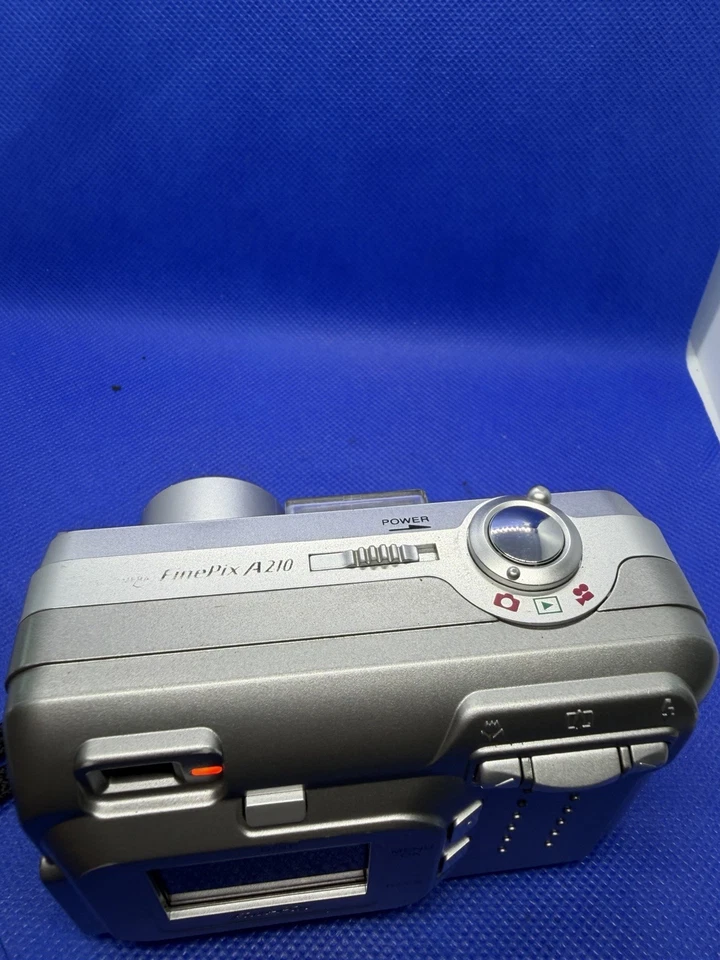 Fujifilm FinePix A210, photo 3 of 5