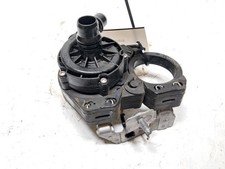 Pompe à eau Peugeot 3008