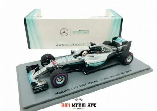 Modellini statici di auto da corsa Formula 1 Spark Lewis Hamilton per Mercedes