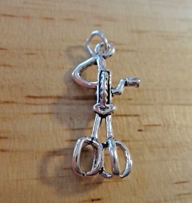 Sterling Silber 3D 25x13mm Detailliert Hand Ei Schläger Kochen Charm