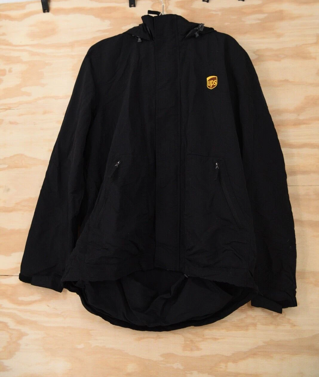 UPS Lands' End Black Hidden Hood Softshell Jacket Windbreaker Mens Large