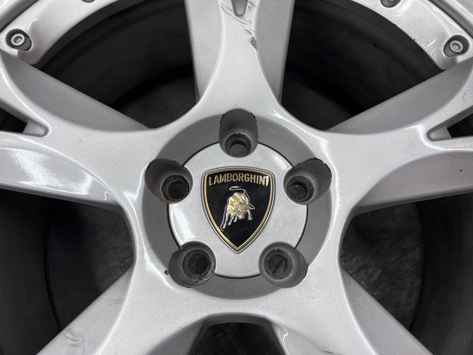 LAMBORGHINI GALLARDO LP560 CALLISTO FRONT SILVER WHEEL RIM & TIRE OEM 400601025B