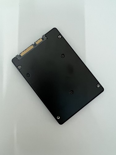 lot 3 pcs samsung 3.84TB 2.5’ SATA SSD - 第 2/2 張圖片